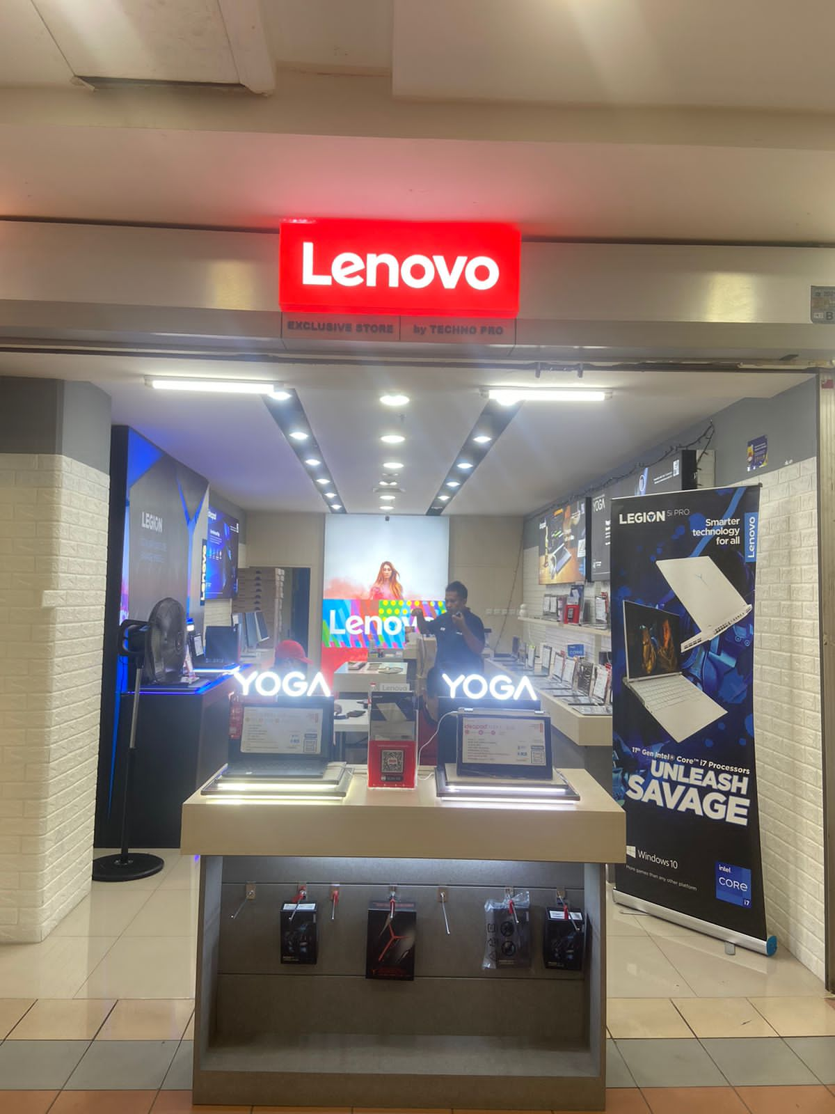 Lenovo Exclusive Reseller Store - Techno Pro Mangga Dua Mall